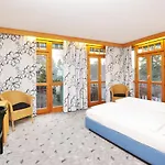 Hotel Waldperlach By Blattl 3*
