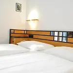 Hotel Waldperlach By Blattl 3*