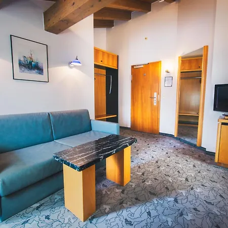 Hotel Waldperlach By Blattl Munique