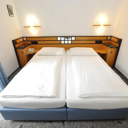 Hotel Waldperlach By Blattl