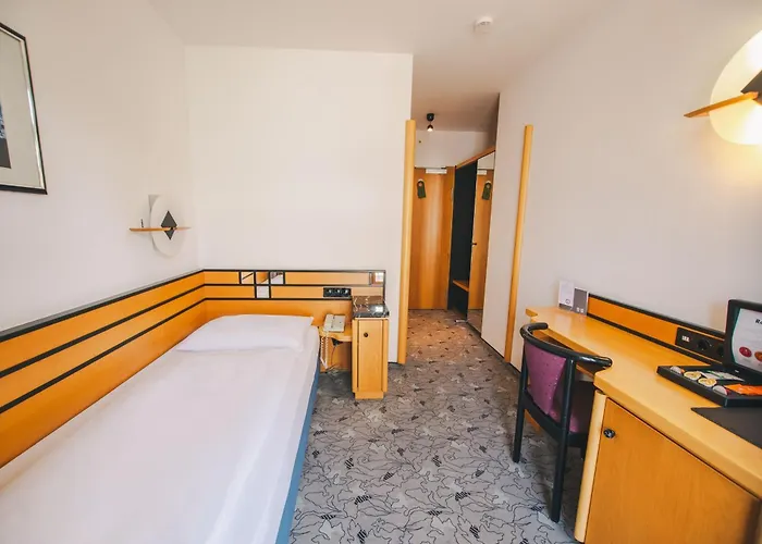 Waldperlach By Blattl 3* Munich