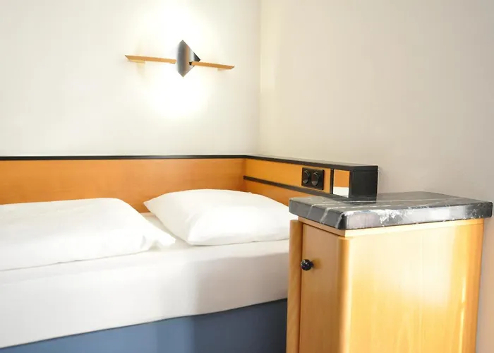 Waldperlach By Blattl Hotel 3*