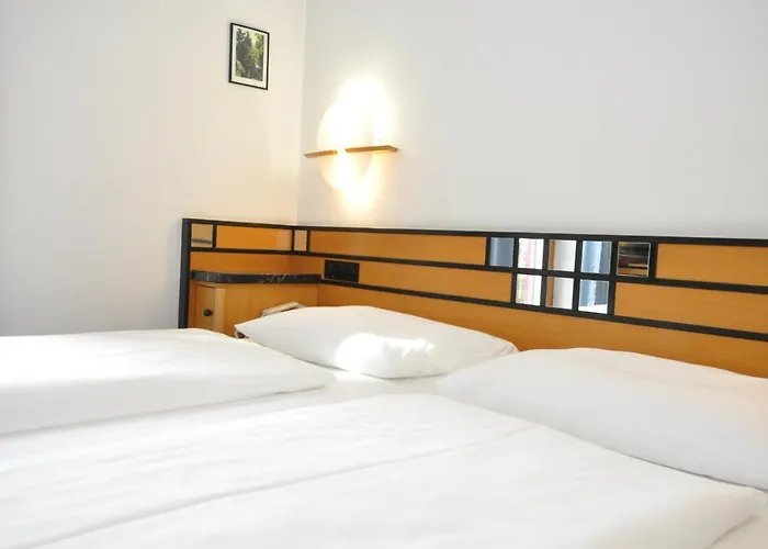 Hotel Waldperlach By Blattl 3*