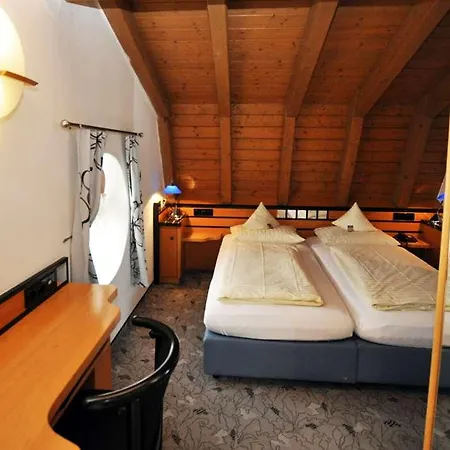 Hotel Waldperlach By Blattl 3*