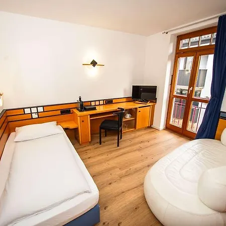 Waldperlach By Blattl Hotel München