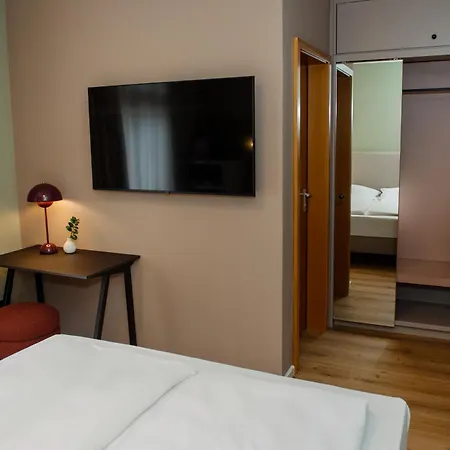 Ξενοδοχείο Waldperlach By Blattl