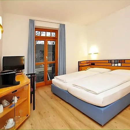 Hotel Waldperlach By Blattl 3*