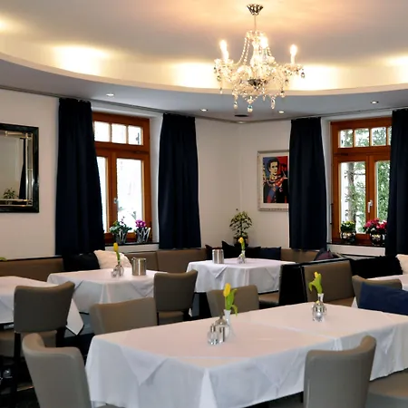 Waldperlach By Blattl Otel Münih