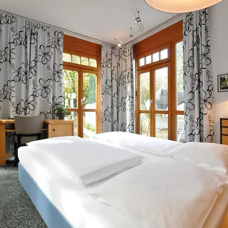 Otel Waldperlach By Blattl