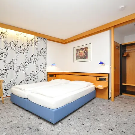 Waldperlach By Blattl 3*