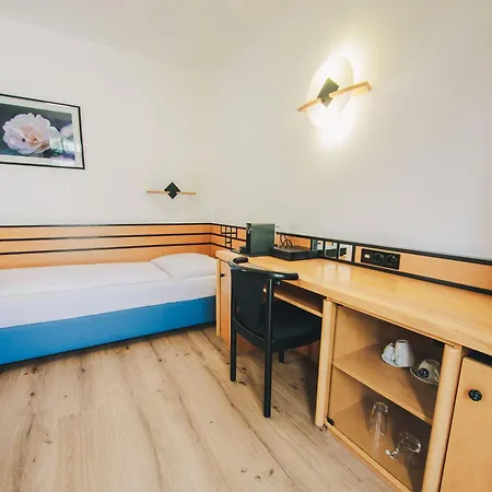 Waldperlach By Blattl Hotel