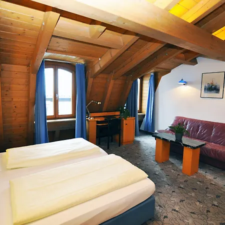 Waldperlach By Blattl Munique