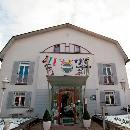 Waldperlach By Blattl 3* Munique