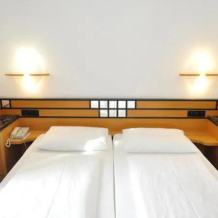 Waldperlach By Blattl Hotel 3*